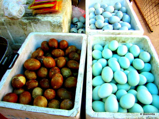 Dunhuang markets brined and duck eggs